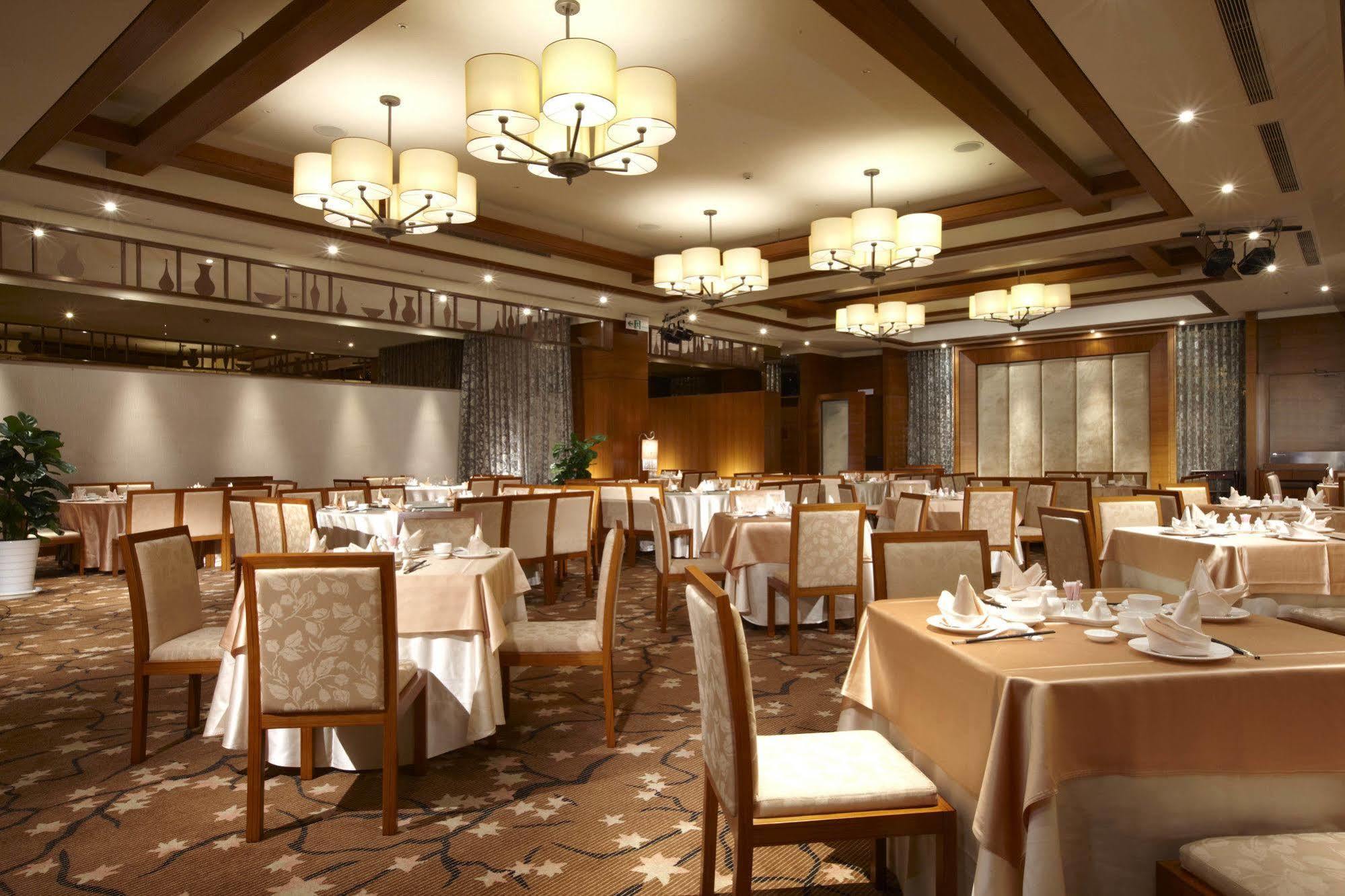 E-Da Royal Hotel Dashu Restaurante foto